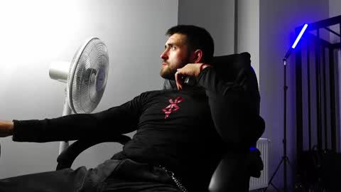 Snapshot of mike_platano chatting on 09-14-25, 08:52 MIKE PLATANO online show from 09-14-25, 08:52