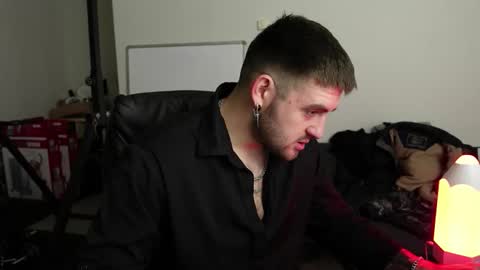 Snapshot of mike_platano chatting on 12-13-25, 08:47 MIKE PLATANO online show from 12-13-25, 08:47