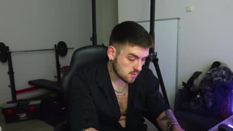 Snapshot of mike_platano chatting on 12-16-25, 10:04 MIKE PLATANO online show from 12-16-25, 10:04