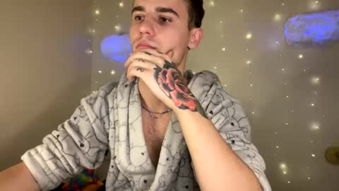 Mike online show from 01-11-25, 01:22