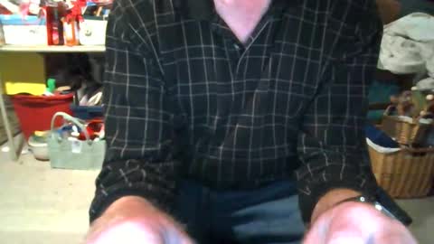 mikeb3200 online show from 11-29-25, 04:37