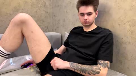 Snapshot of mikecalix chatting on 01-12-26, 07:46 Former online show from 01-12-26, 07:46