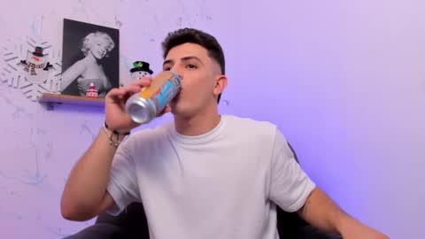 Snapshot of mikecooper_ chatting on 01-14-25, 07:38 Mike Cooper online show from 01-14-25, 07:38