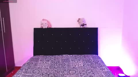 Snapshot of mikee_g chatting on 09-29-25, 02:27 ZARA BLARE online show from 09-29-25, 02:27