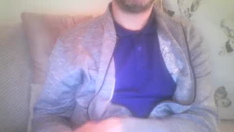 mikehockishuge9 online show from 01-02-25, 10:22