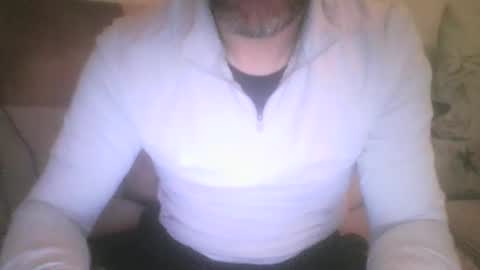 Snapshot of mikehockishuge9 chatting on 11-08-25, 01:17 mikehockishuge9 online show from 11-08-25, 01:17