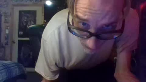 Snapshot of mikey33436 chatting on 10-02-25, 07:10 Michael online show from 10-02-25, 07:10