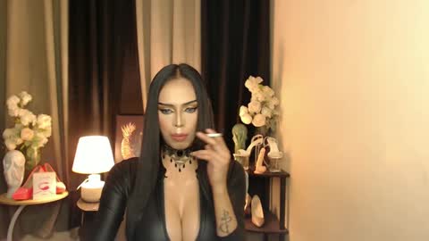Mistress MikeyAlawi online show from 02-06-25, 11:54