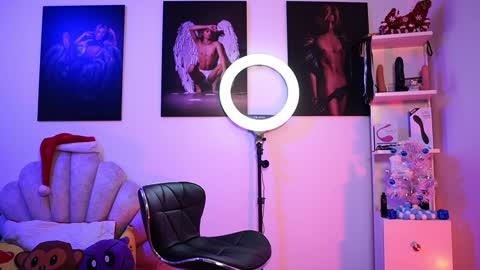 Snapshot of mikeymorningstar chatting on 12-06-24, 07:45 mikeymorningstar online show from 12-06-24, 07:45