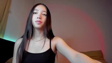 Snapshot of mikeyvioleta chatting on 03-06-25, 08:16 VIOLETAMIKE online show from 03-06-25, 08:16