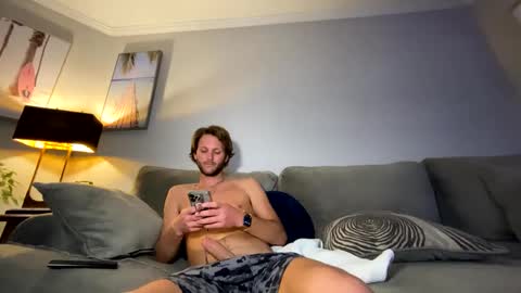 Snapshot of mikeywhite123 chatting on 01-03-25, 03:49 mikeywhite123 online show from 01-03-25, 03:49