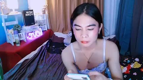 Snapshot of mikhayla_and_zeus_room chatting on 12-13-24, 09:13 Mikhayla and Zeus online show from 12-13-24, 09:13