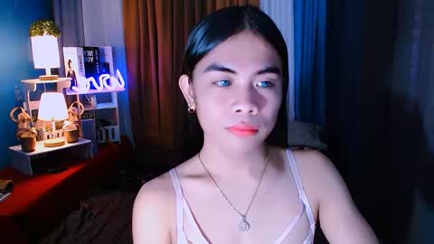 Snapshot of mikhaylaanderson chatting on 01-14-25, 04:04 Mikhayla online show from 01-14-25, 04:04