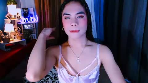 Snapshot of mikhaylaanderson chatting on 01-24-25, 07:30 Mikhayla online show from 01-24-25, 07:30