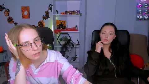 Snapshot of miki_nikki chatting on 10-30-25, 04:30 Miki online show from 10-30-25, 04:30