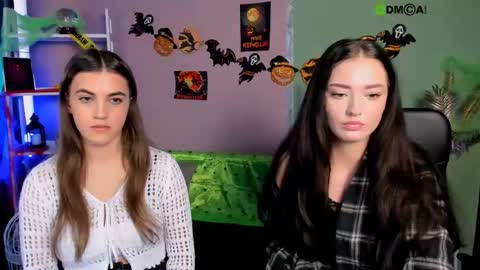 Snapshot of miki_nikki chatting on 11-03-25, 01:12 Miki online show from 11-03-25, 01:12