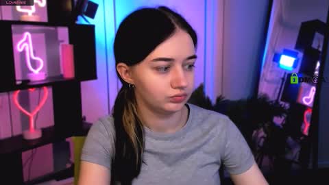 miki_ti online show from 12-16-25, 05:45