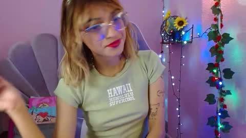 Snapshot of mikka_ela chatting on 02-12-26, 01:06 Mikka 3 online show from 02-12-26, 01:06