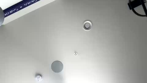 Snapshot of mikkah7 chatting on 10-13-25, 03:56 Mikkah online show from 10-13-25, 03:56