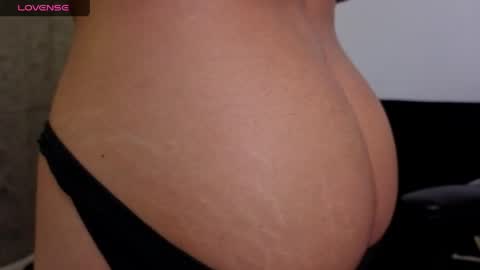 Snapshot of mikke_love chatting on 04-30-26, 02:23 MIKKE online show from 04-30-26, 02:23