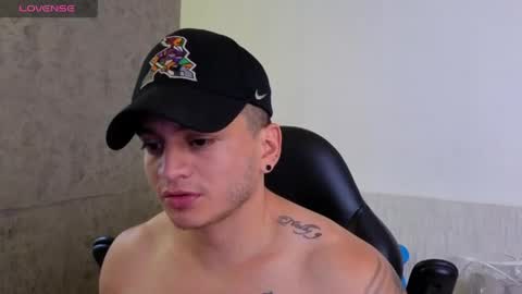 Snapshot of mikke_love chatting on 05-03-26, 07:20 MIKKE online show from 05-03-26, 07:20