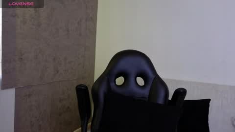 Snapshot of mikke_love chatting on 05-07-26, 02:33 MIKKE online show from 05-07-26, 02:33