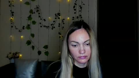 Adalina online show from 12-20-25, 04:36