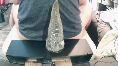 Snapshot of mikkkiz chatting on 01-04-25, 08:17 Bescior online show from 01-04-25, 08:17