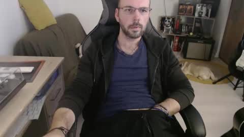 Snapshot of mikmik91 chatting on 02-13-26, 04:36 mikmik91 online show from 02-13-26, 04:36