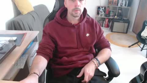 Snapshot of mikmik91 chatting on 02-17-26, 10:56 mikmik91 online show from 02-17-26, 10:56