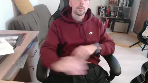 Snapshot of mikmik91 chatting on 02-18-26, 10:55 mikmik91 online show from 02-18-26, 10:55