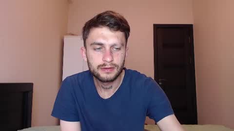 Snapshot of mikw63 chatting on 06-24-26, 04:55 Sin online show from 06-24-26, 04:55