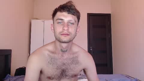 Snapshot of mikw63 chatting on 08-01-26, 05:29 Sin online show from 08-01-26, 05:29