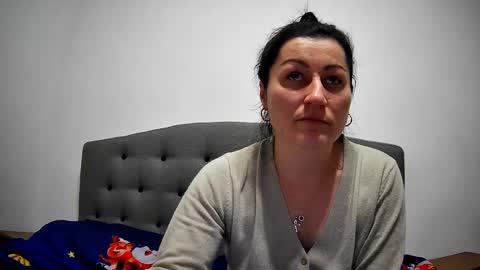 Mikyloveu online show from 12-20-24, 06:02