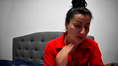 Mikyloveu online show from 01-31-25, 06:47