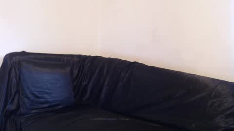 Snapshot of mikyzazo chatting on 04-22-26, 07:33 Miky Zazo online show from 04-22-26, 07:33