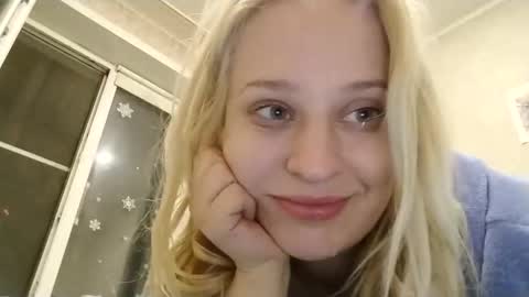 Mila 420 online show from 04-18-26, 07:07