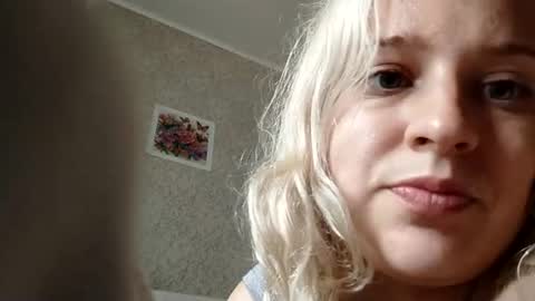 Snapshot of mila_420 chatting on 07-12-26, 09:44 Mila 420 online show from 07-12-26, 09:44