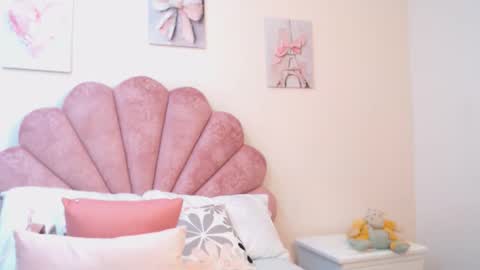 mila_adamss online show from 05-23-26, 10:19