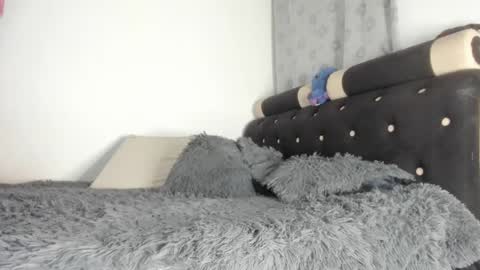 Snapshot of mila_dash chatting on 12-29-24, 01:34 Mila Dash online show from 12-29-24, 01:34