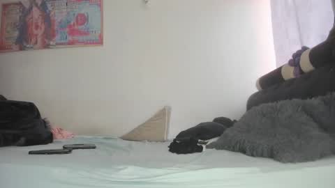 Snapshot of mila_dash chatting on 02-05-25, 11:55 Mila Dash online show from 02-05-25, 11:55