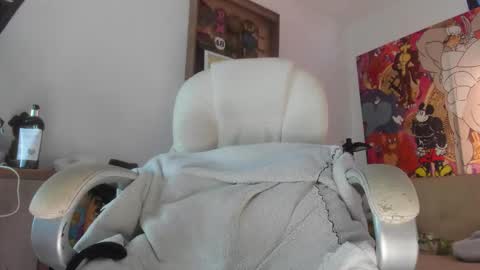 Snapshot of mila_dash chatting on 10-02-25, 11:50 Mila Dash online show from 10-02-25, 11:50