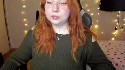 Snapshot of mila_foxxxy chatting on 03-07-25, 04:13 Mila shy sensual person online show from 03-07-25, 04:13