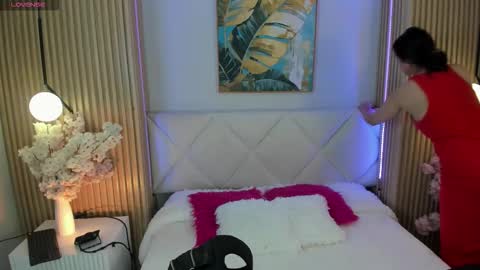 mila_hank online show from 03-18-26, 12:08