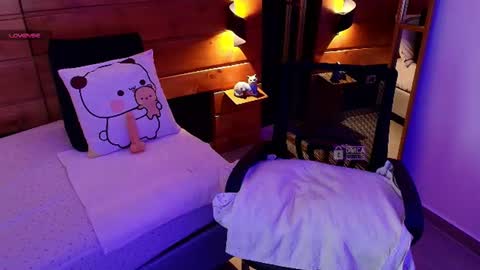 Snapshot of mila_kiitty chatting on 07-03-26, 11:27 Milena online show from 07-03-26, 11:27