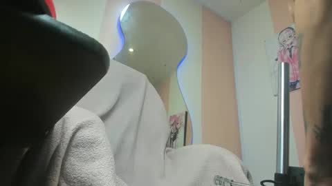 Mila online show from 05-02-26, 07:02