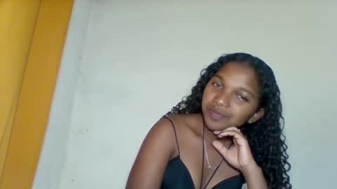 mila_lunah online show from 04-12-26, 02:27