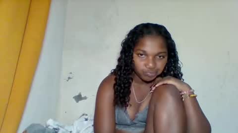 mila_lunah online show from 05-07-26, 04:12
