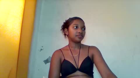 mila_lunah online show from 05-10-26, 05:01