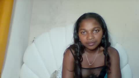 mila_lunah online show from 05-13-26, 02:36